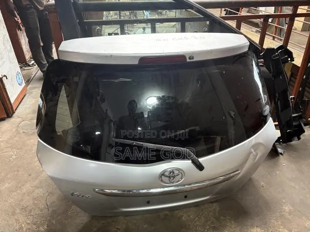 Toyota Vitz/Yaris 2012,2013,2014,2015,2016,2017 Boot · Photo 1