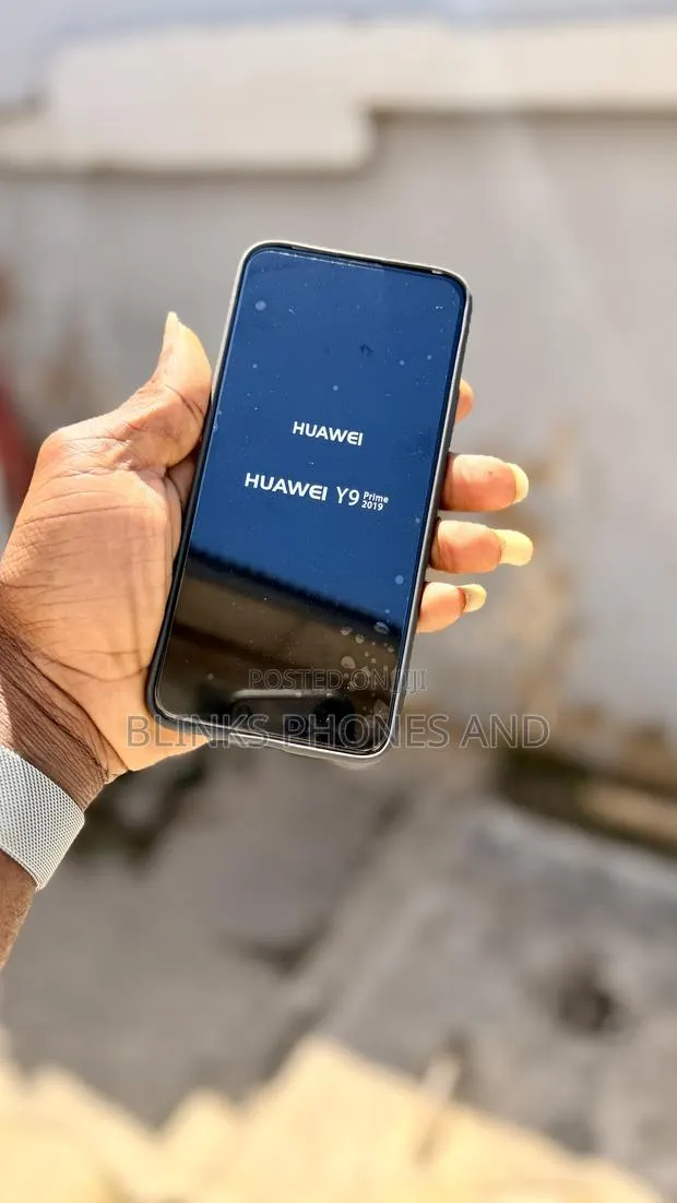 Huawei Y9 Prime 2019 128 GB Gold · Photo 1