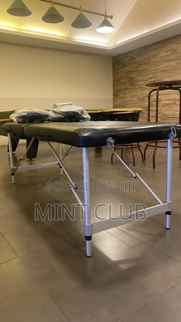 Massage Bed · Photo 1