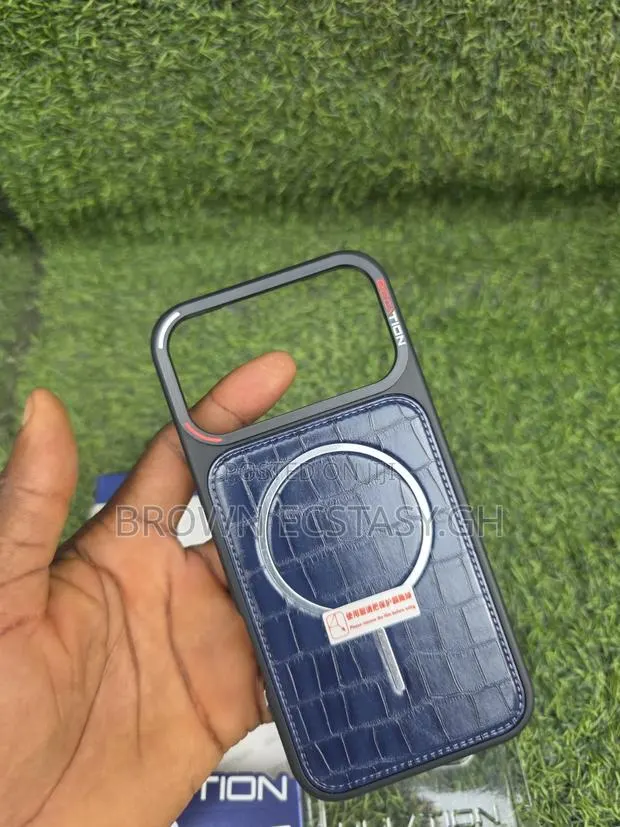 Original iPhone 17/18 Pro Max Becation Premium Leather Case · Photo 1