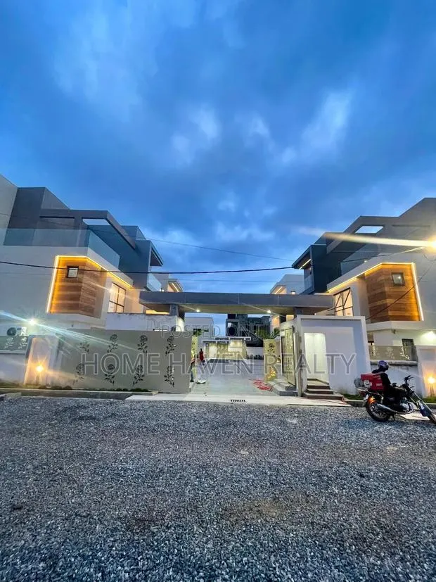 5bdrm House in East Legon Hills, Police Station for sale · Photo 1