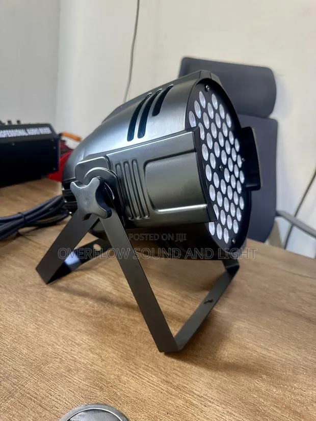 Par Light 54x3w Led RGBW · Photo 1