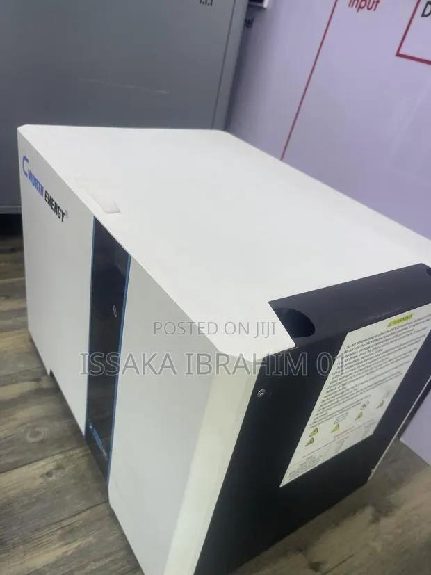 24V200AH(5kw)Lithium Battery · Photo 1