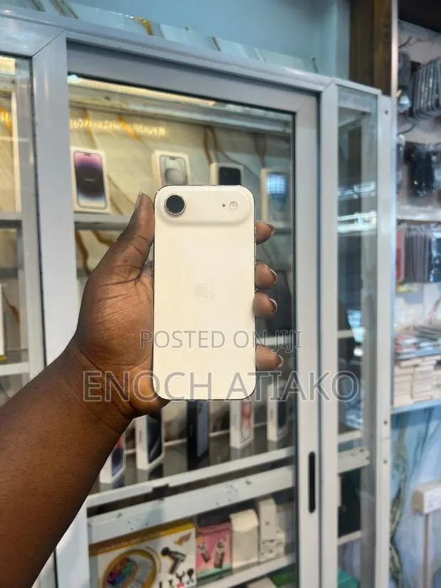 New Apple iPhone Air 256 GB Gold · Photo 1