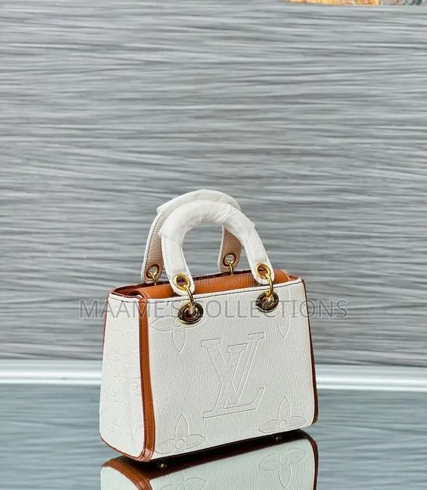 Women Designer Handbag · Photo 1