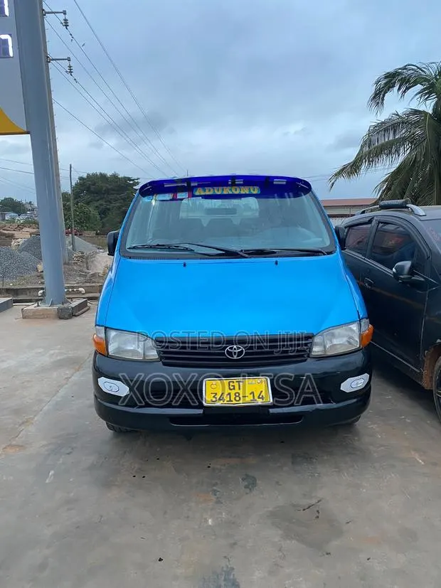 Toyota HiAce 2001 Blue · Photo 1
