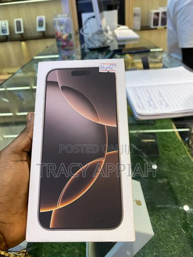 New Apple iPhone 16 Pro Max 256 GB Bronze · Photo 1