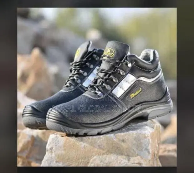 Safety Boot · Photo 1