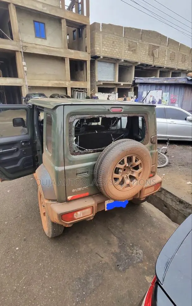 Suzuki Jimny Heated Tailgate Window Back Glass Available · Photo 1