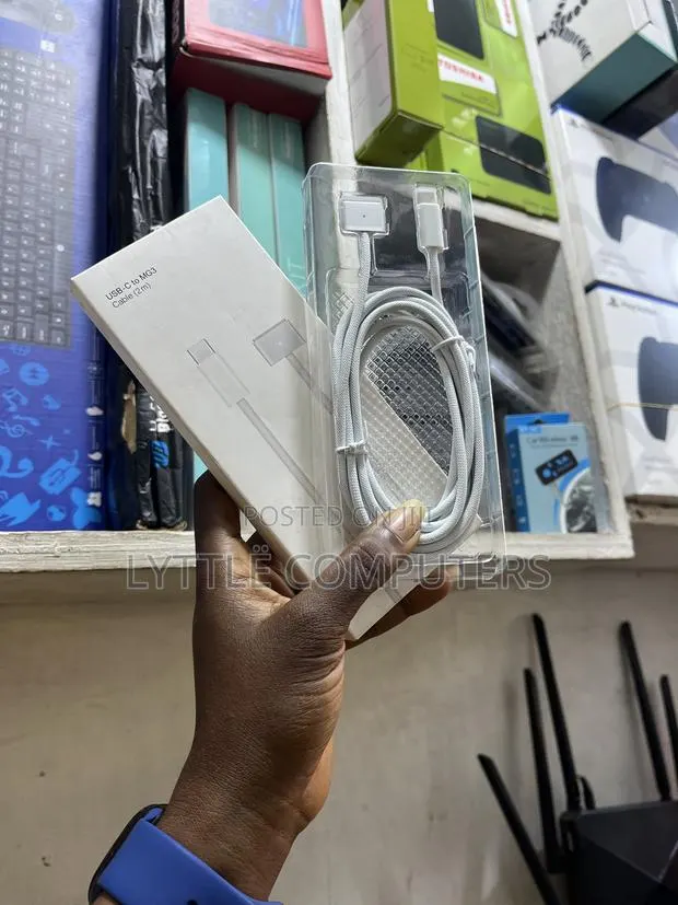 USB Type C to MagSafe M3 Magnetic Cable · Photo 1
