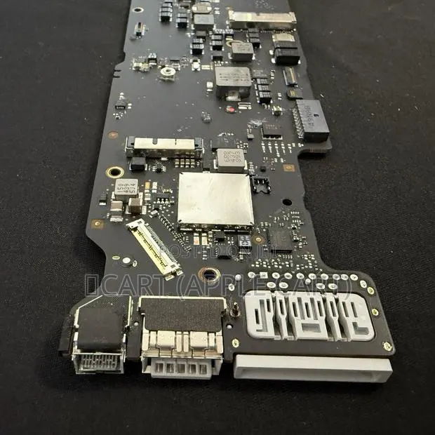 MacBook Air 2014 Logic Board A1466 I5 · Photo 1