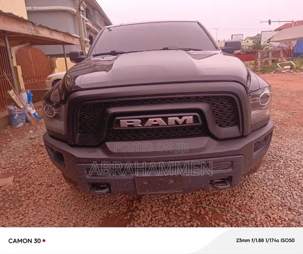 Dodge RAM 1500 5.7 Petrol AWD 2022 Black · Photo 1