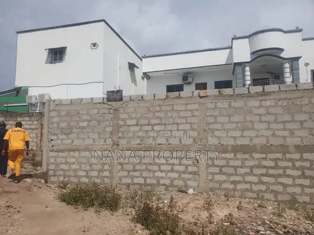 One Plot of Land for Sale Located at East Legon Ajingano · Photo 1