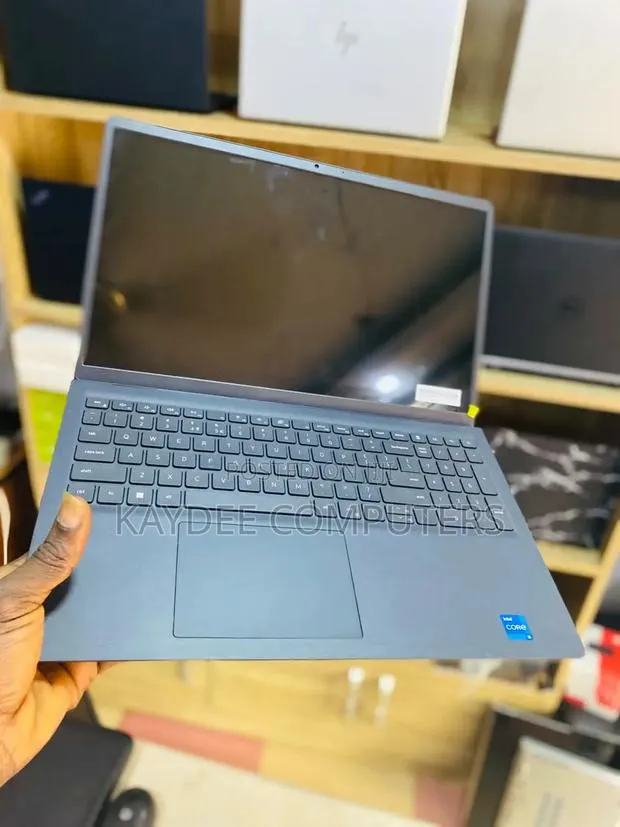 Laptop Dell Inspiron 15 8GB Intel Core i5 SSD 256GB · Photo 1