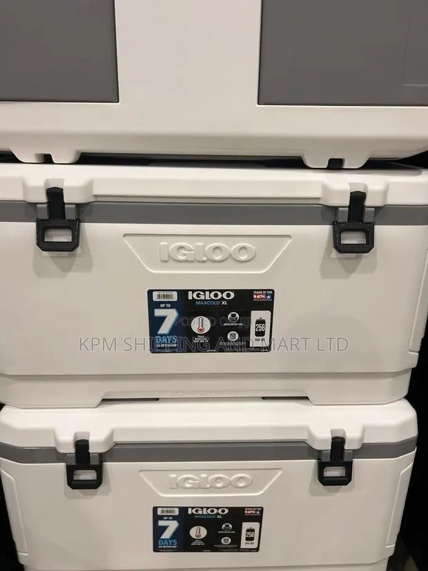 Igloo Ice Chest Top Open(150qt142ltrs) · Photo 1