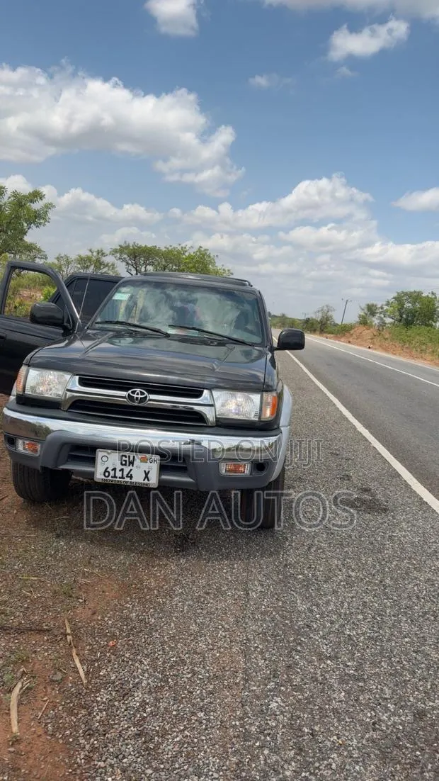 Toyota 4-Runner 2001 Black · Photo 1