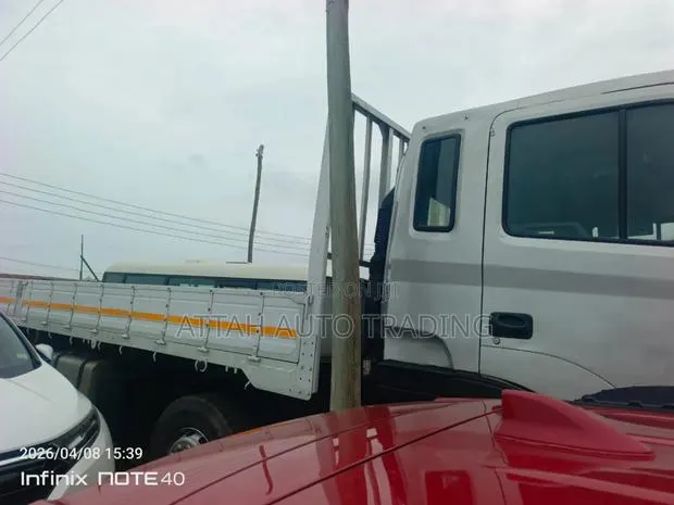 Multi Axle Gold Truck · Photo 7