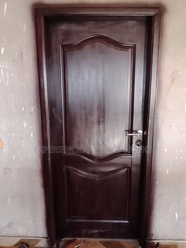 Two Panels Door · Photo 1