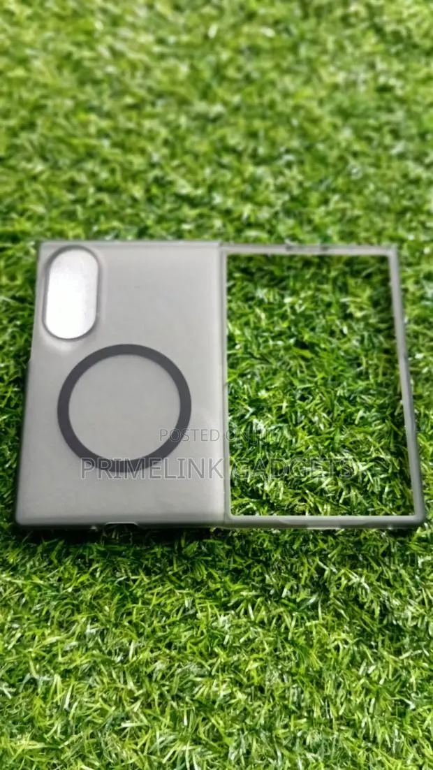 Samsung Galaxy Z Fold 8 Wide Matte Black Case · Photo 1
