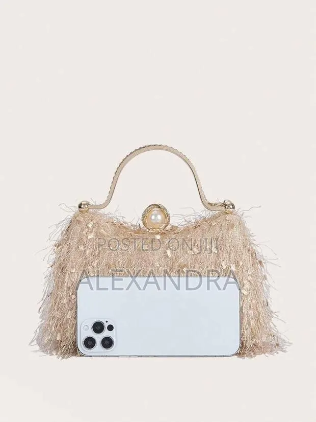 Exquisite Glamorous Clutch · Photo 1