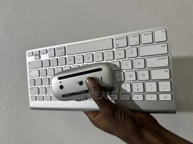 Apple Keyboard and Mouse 2 · Photo 1