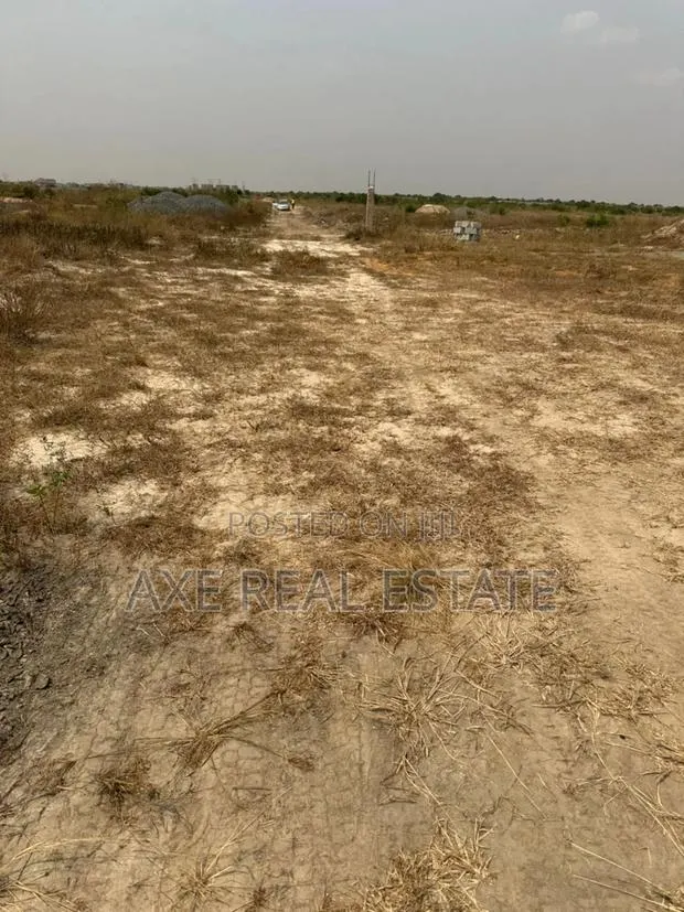 Val Season Offers on Lands at Prampram Beach Lane · Photo 1