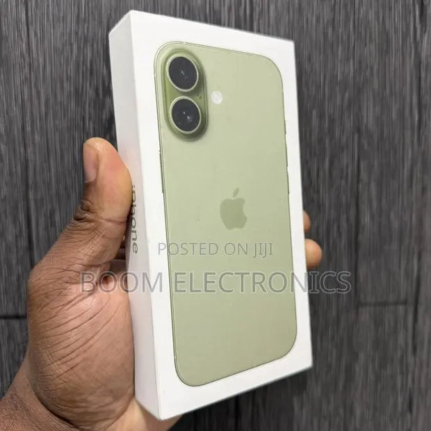 New Apple iPhone 17 256 GB Green · Photo 1