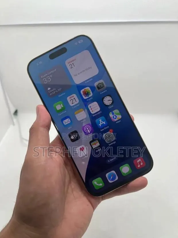 Apple iPhone 16 Pro Max 256 GB Gold · Photo 3