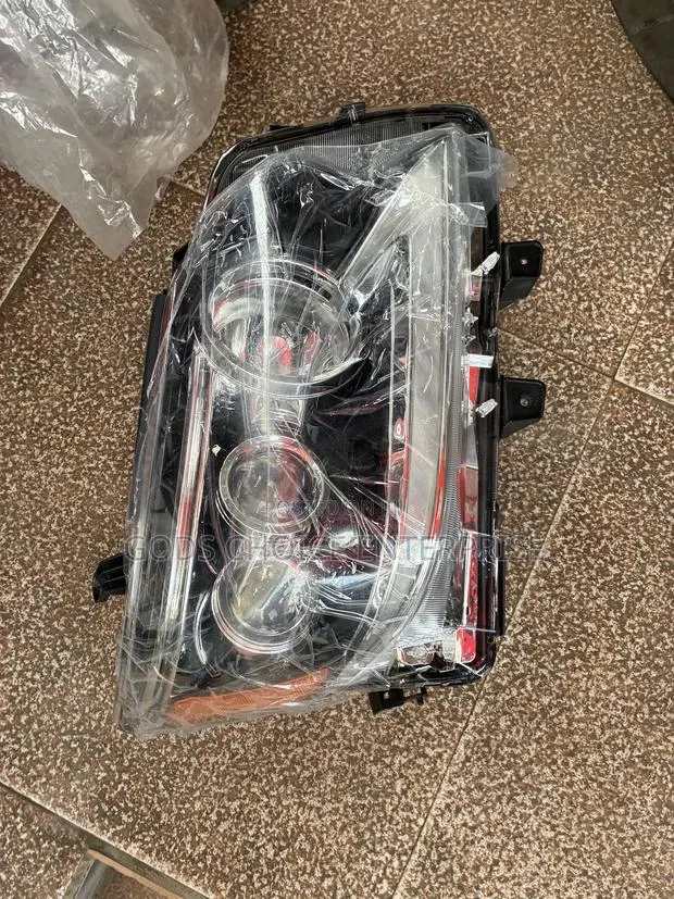 Headlight Gx460 2016-2018-2020 · Photo 1