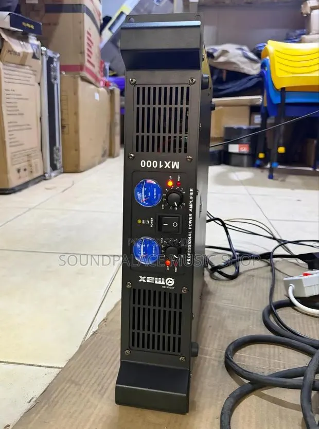 Max MX1000 Professional Power Amplifier · Photo 1