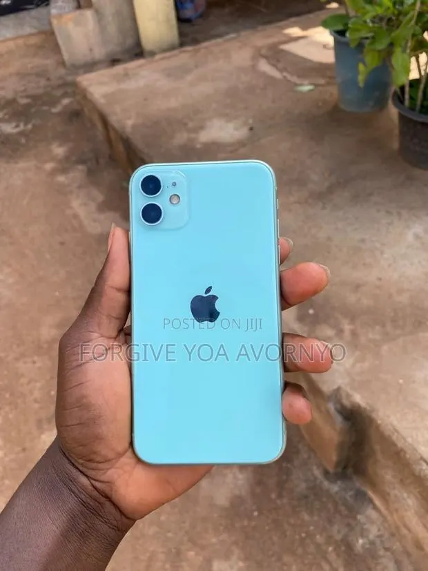 Apple iPhone 11 64 GB Green · Photo 1