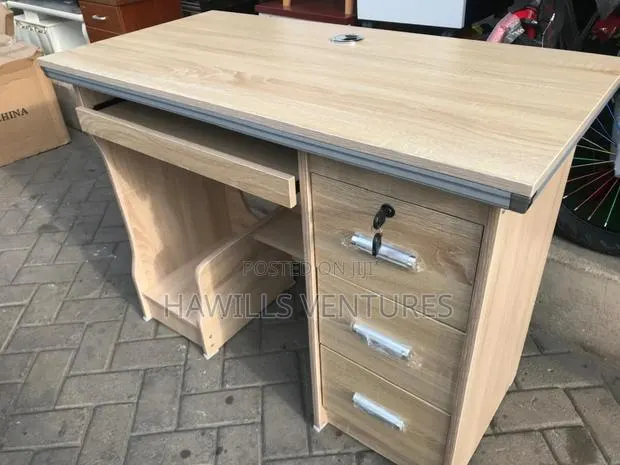 Office Table · Photo 1