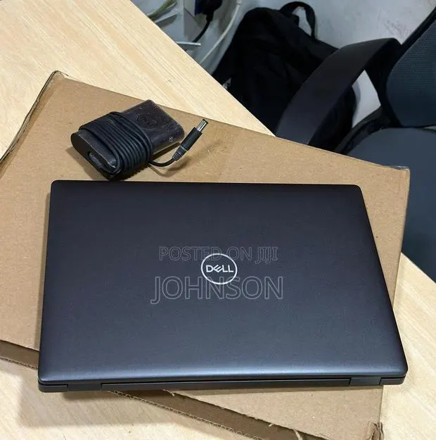 Laptop Dell Latitude 5400 8GB Intel Core i5 SSD 256GB · Photo 2