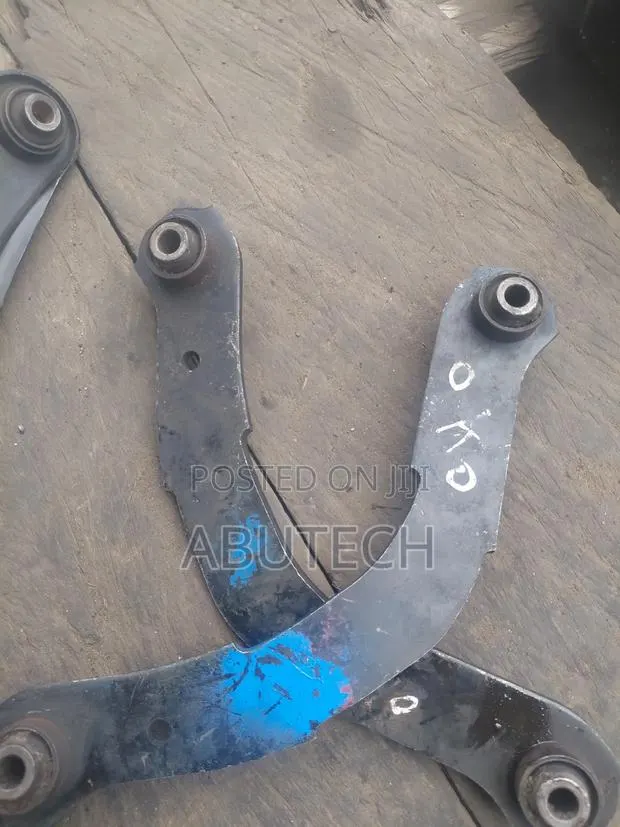 Back Arm Mitsubishi Outlander 2010, 2011, 2012, 2013, 2014, 2015, 2017 · Photo 1