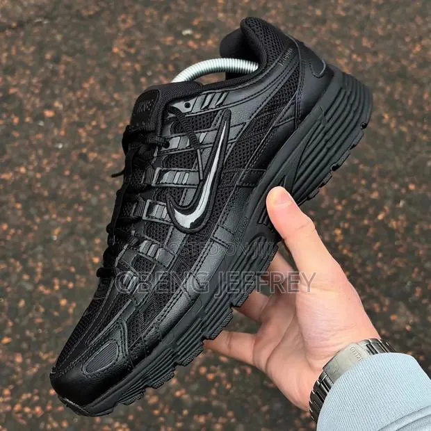 Original Nike P-6000 Triple Black · Photo 1