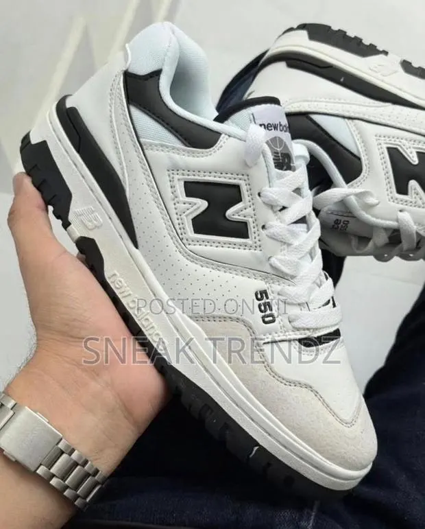 New Balance Nb 550 Blackwhite · Photo 1