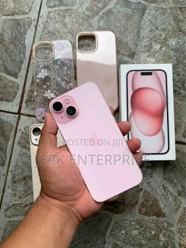 New Apple iPhone 15 512 GB Pink · Photo 1