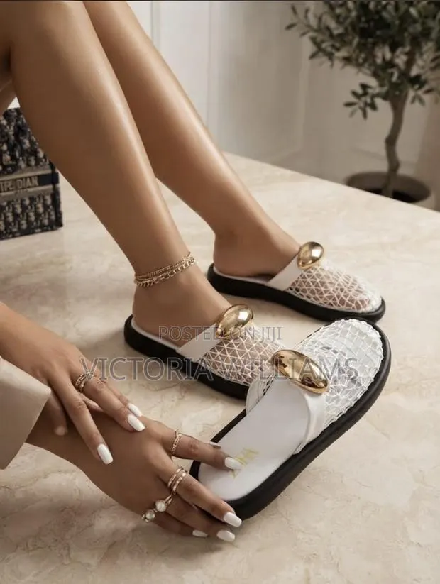 Ladies Luxury Slippers · Photo 1