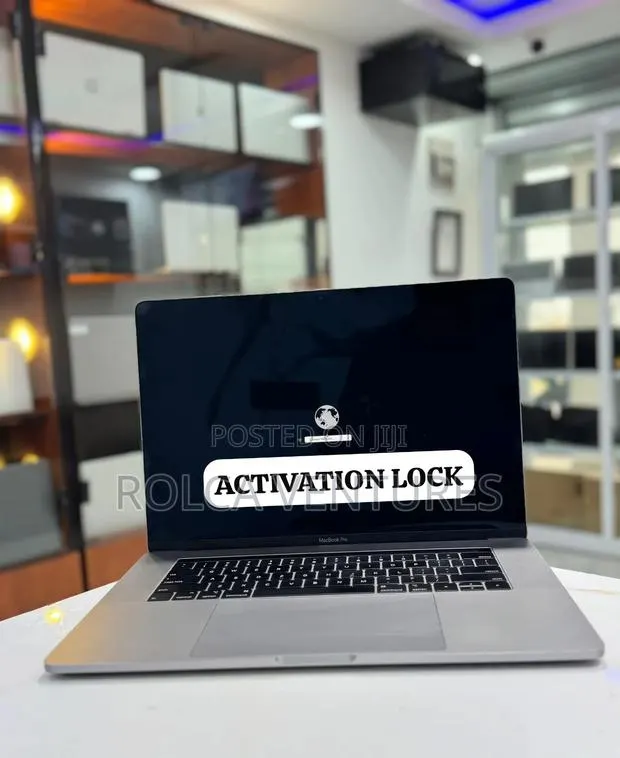 Laptop Apple MacBook Pro 2018 16GB Intel Core i7 SSD 256GB · Photo 1