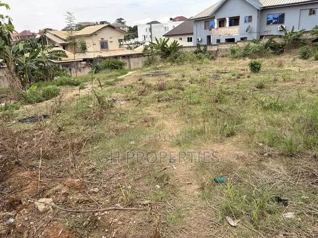 One Full Plot for Sale at Santasi Atasemanso. · Photo 1
