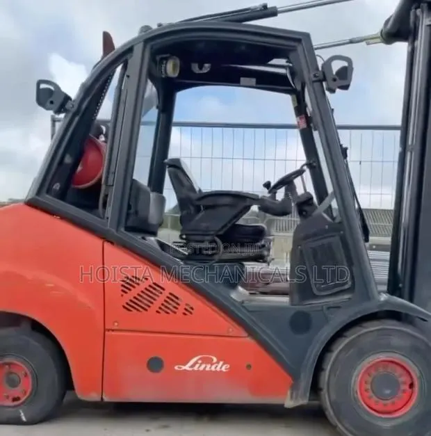 Forklift For Rent · Photo 1
