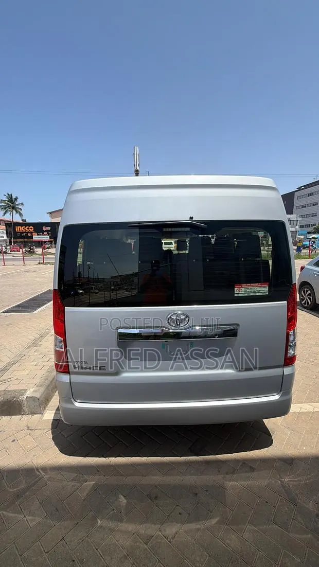 Cars for Rent of Hiring · Photo 3