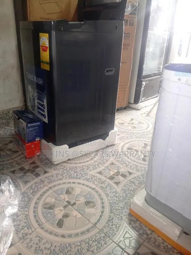 Proper Washing Machine H a 10kg Washing Machine · Photo 1