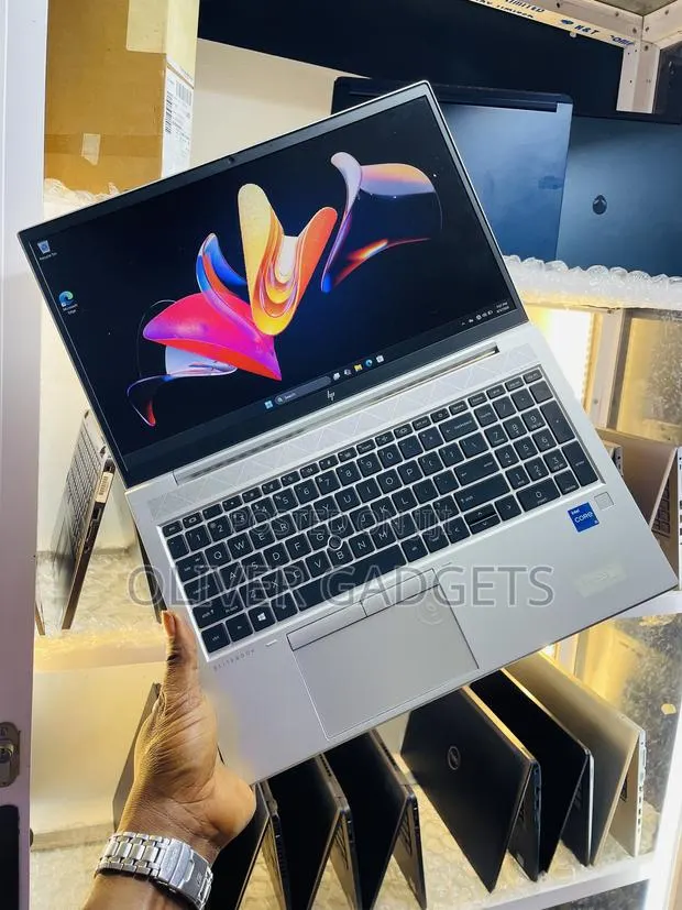 Laptop HP EliteBook 850 G8 8GB Intel Core i5 SSD 256GB · Photo 1