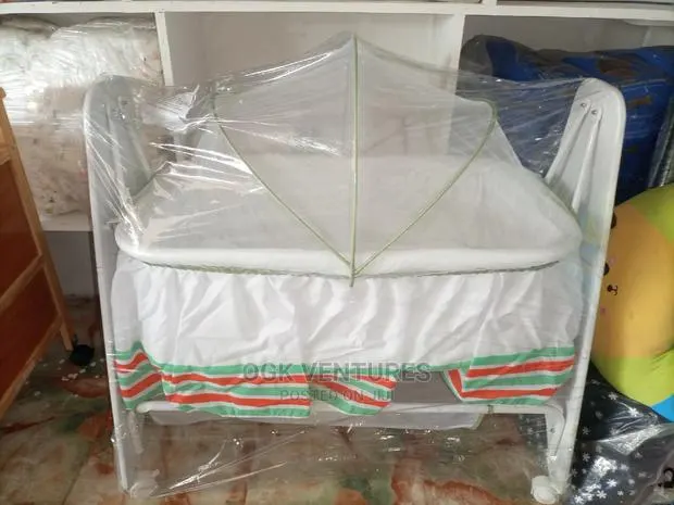 Baby's Cot · Photo 1