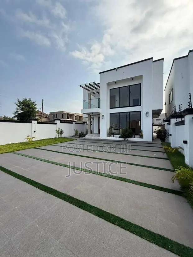 4bdrm House in East Airport for sale · Photo 1