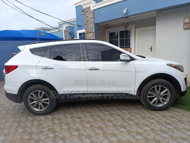 Hyundai Santa Fe 2014 White · Photo 1
