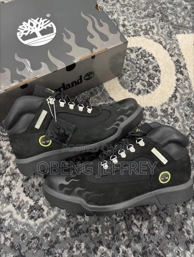 Original Timberland Waterproof Loso Jet Black Boot · Photo 1