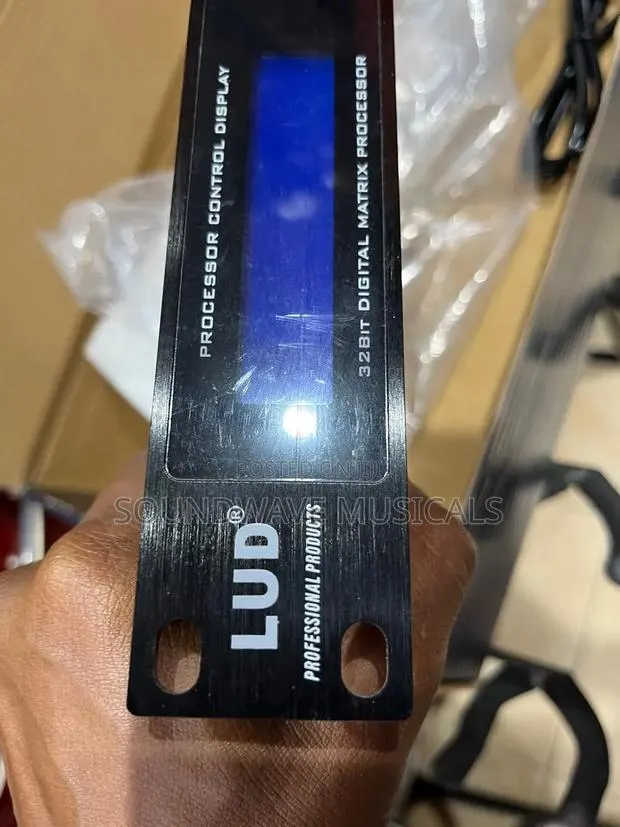 LUD Professional Drive Rack Processor · Photo 1