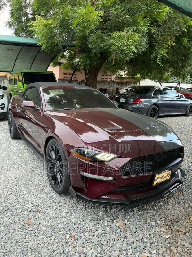 Ford Mustang 2024 · Photo 1